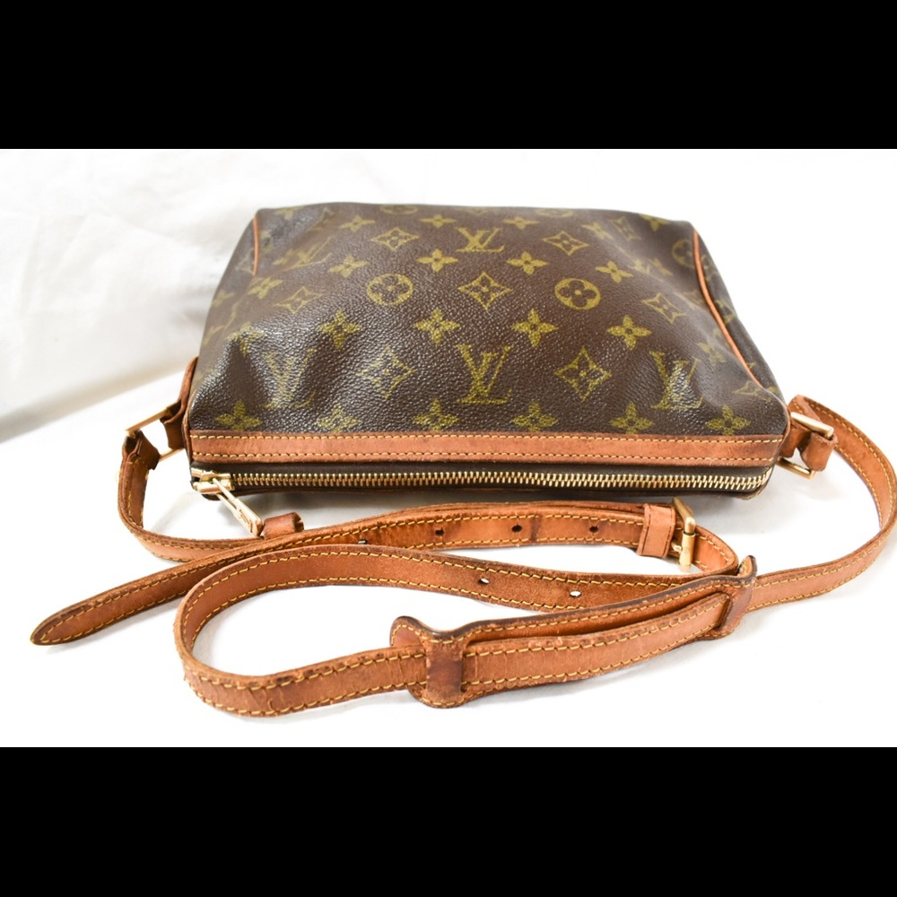 AUTHENTIC LOUIS VUITTON TUILERIES CROSS BODY BAG